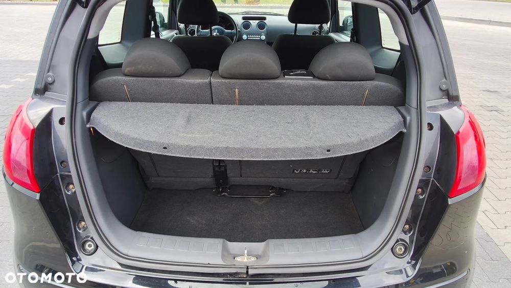 Mitsubishi Colt 1.3 Inform - 13