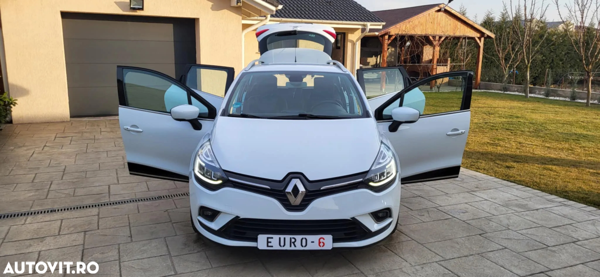 Renault Clio - 9