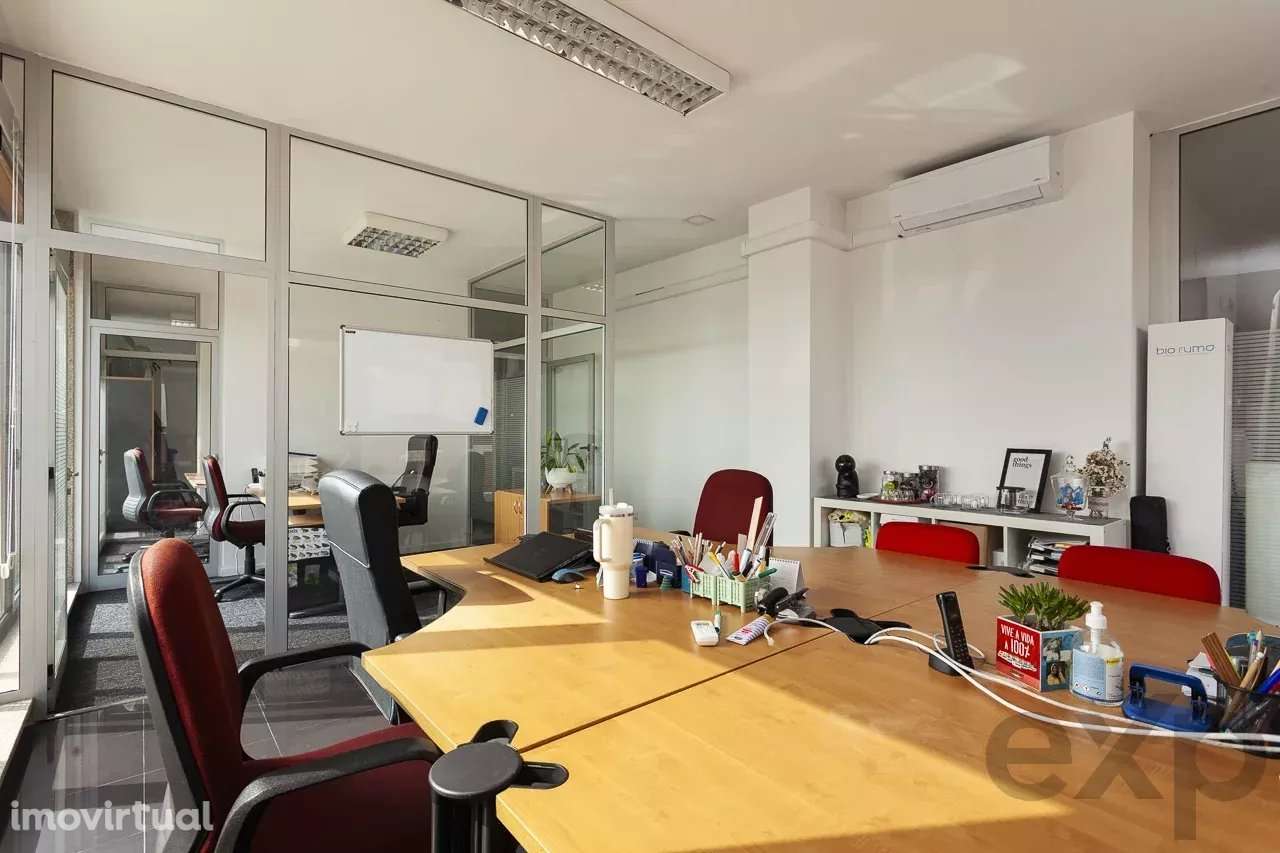 Oportunidade Única: Transforme este Escritório na Penthouse dos seus S - Grande imagem: 4/25