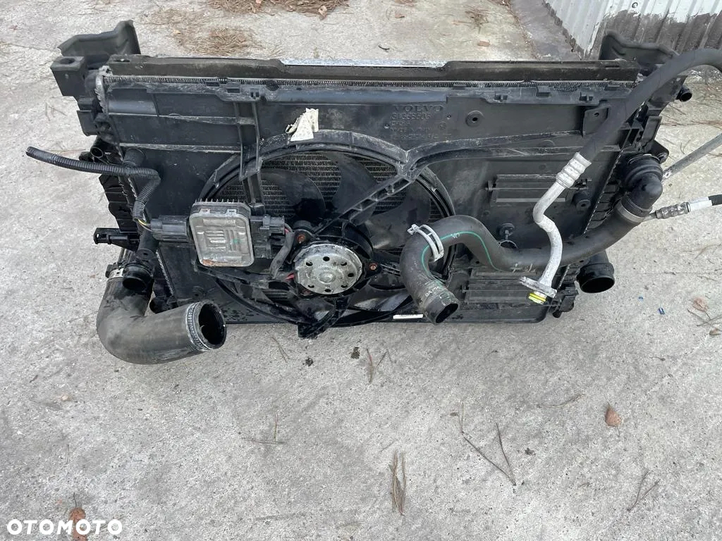 chlodnica komplet chlodnic chlodnice wentylator volvo v40 2.0 d d4 12- automat - 3