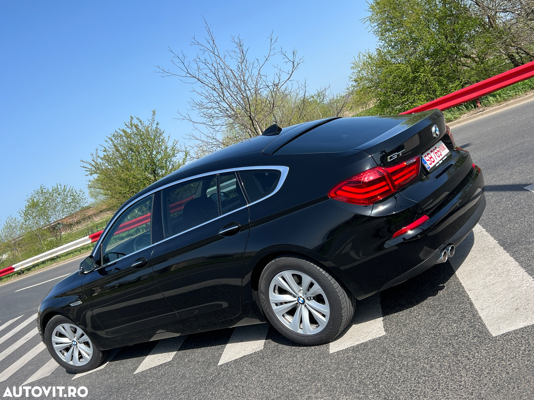 BMW Seria 5 530d xDrive Gran Turismo Aut. - 4