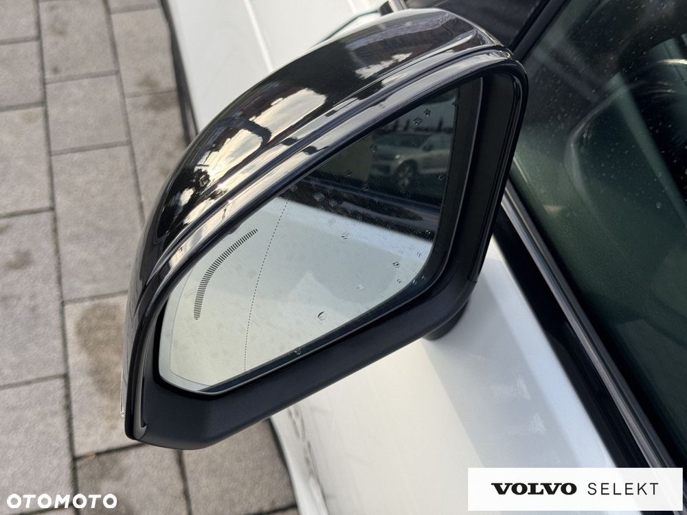 Volvo XC 40 - 32