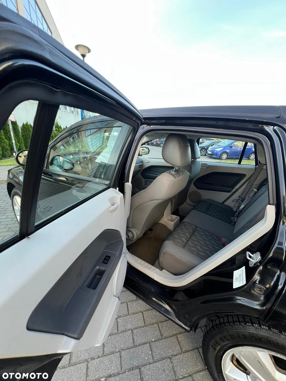 Dodge Caliber 1.8 SE - 11
