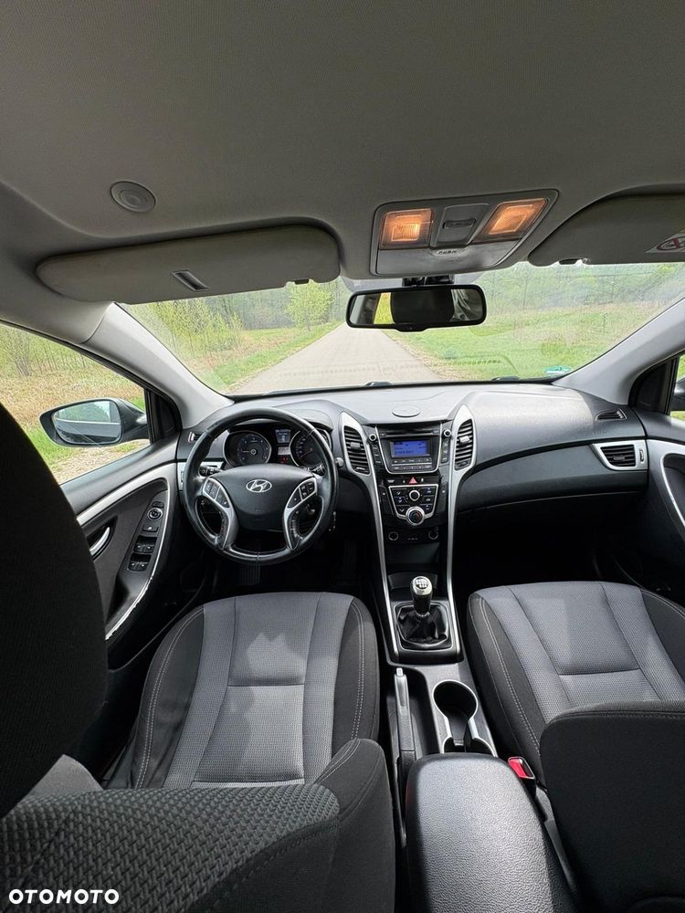 Hyundai i30 1.6 CRDi Fifa World Cup Edition - 12