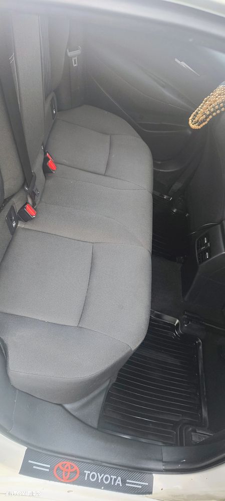 Toyota Corolla 1.6 Dynamic - 9
