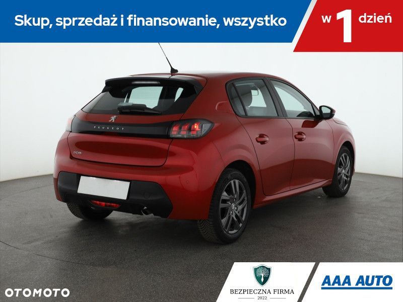 Peugeot 208 - 6