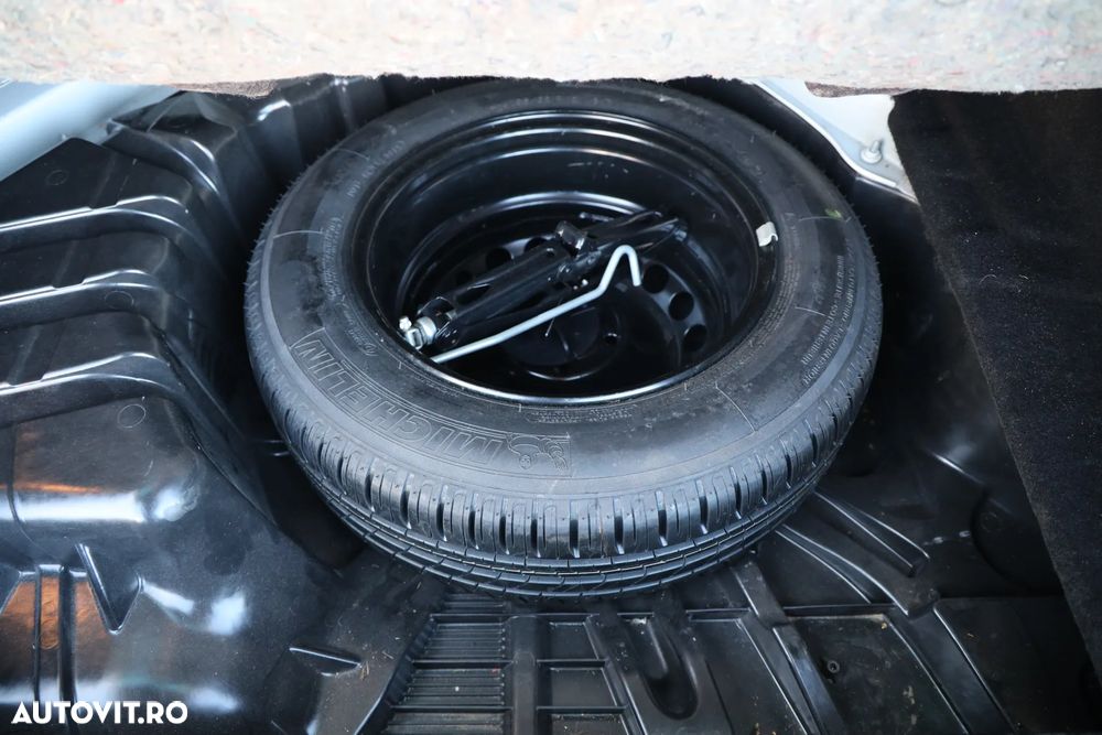 Renault Megane dCi 110 FAP Paris Business - 27