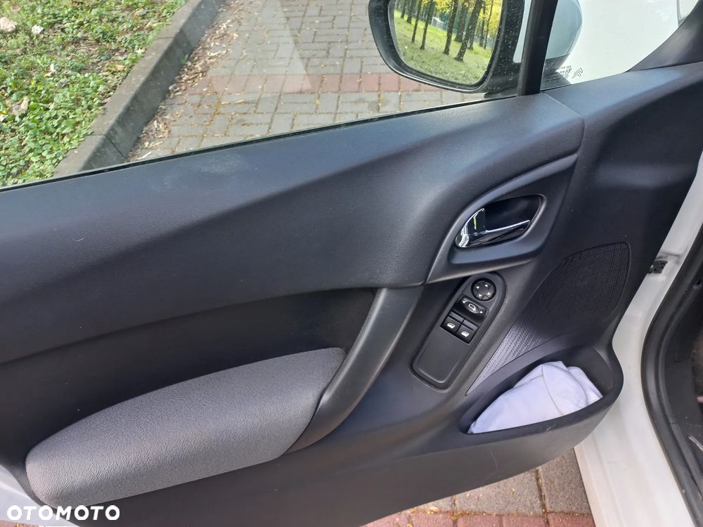 Citroën C3 1.4 HDi First - 9