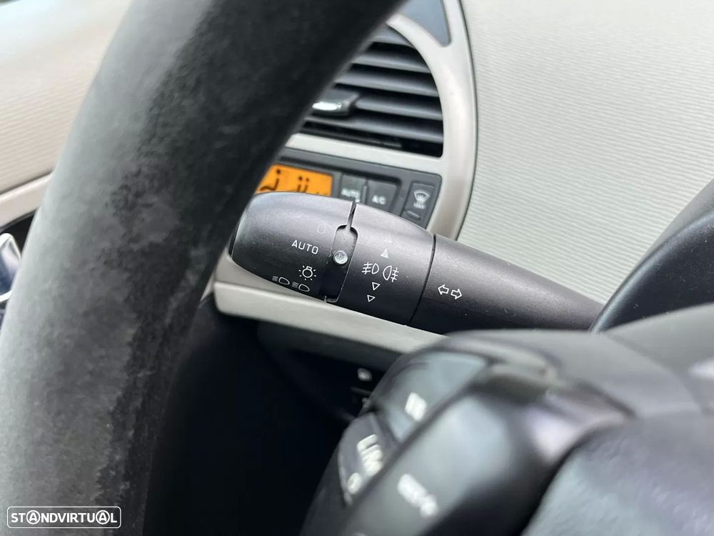 Citroën C4 Grand Picasso 1.6 HDi Confort - 23