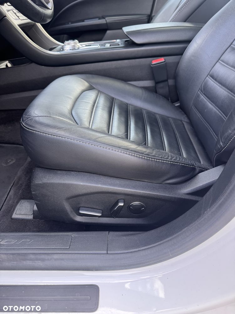 Ford Fusion 2.0 EcoBoost Titanium - 14