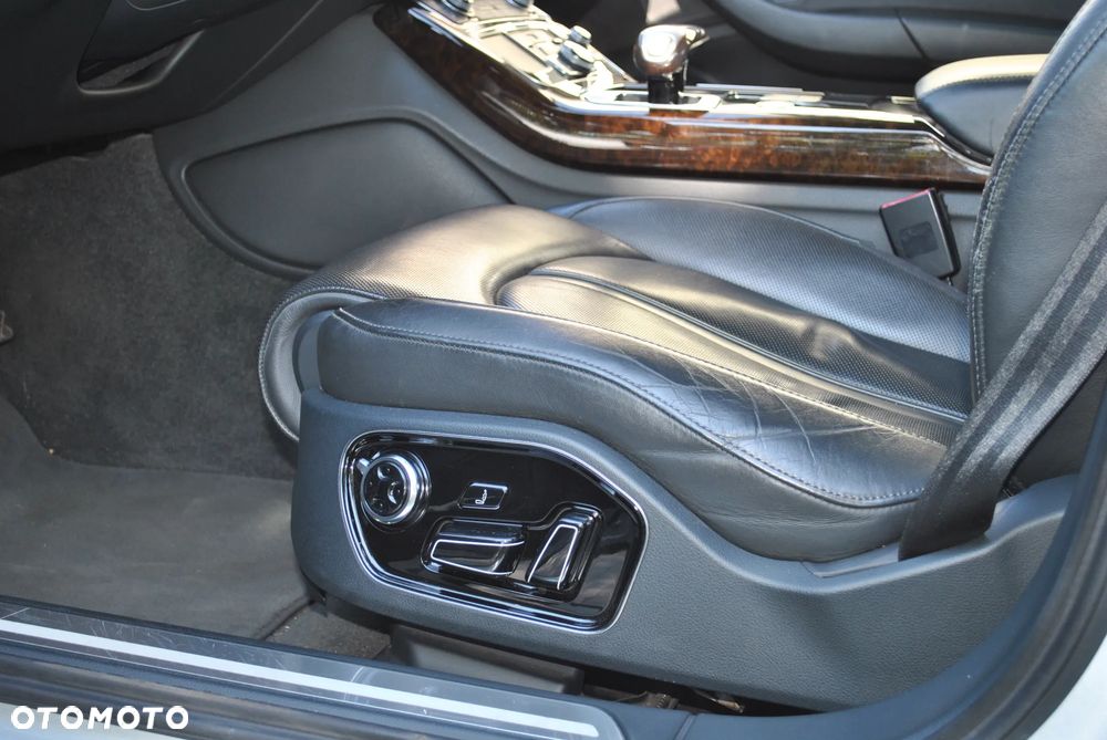 Audi A8 - 12