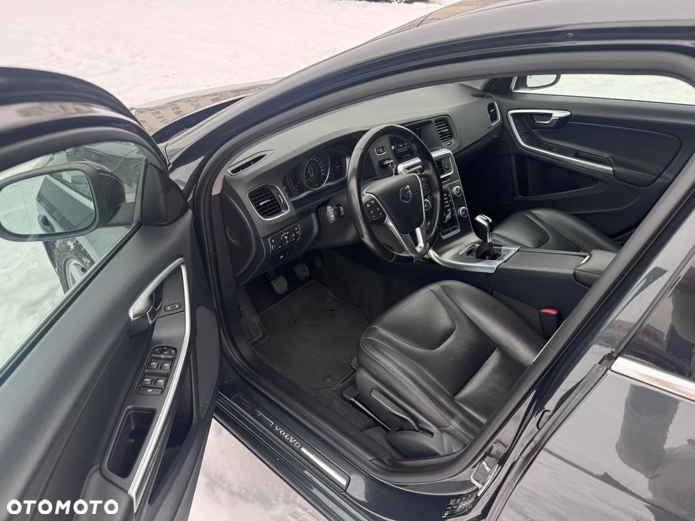 Volvo S60 D2 Momentum - 26