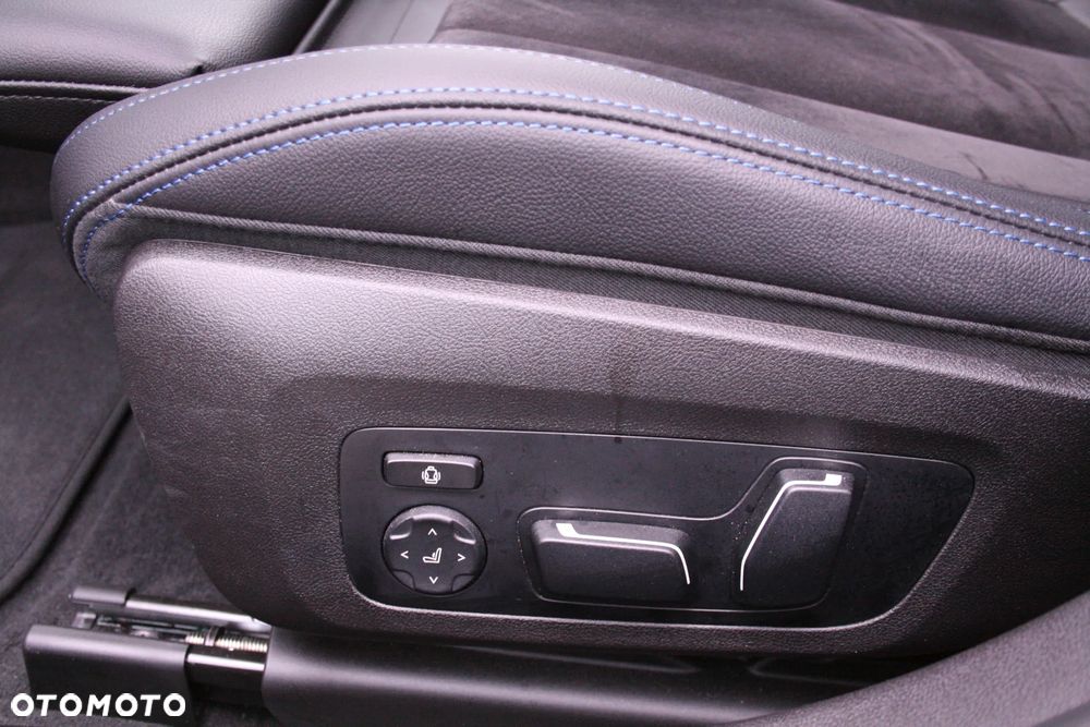 BMW Seria 3 320d xDrive M Sport sport - 12