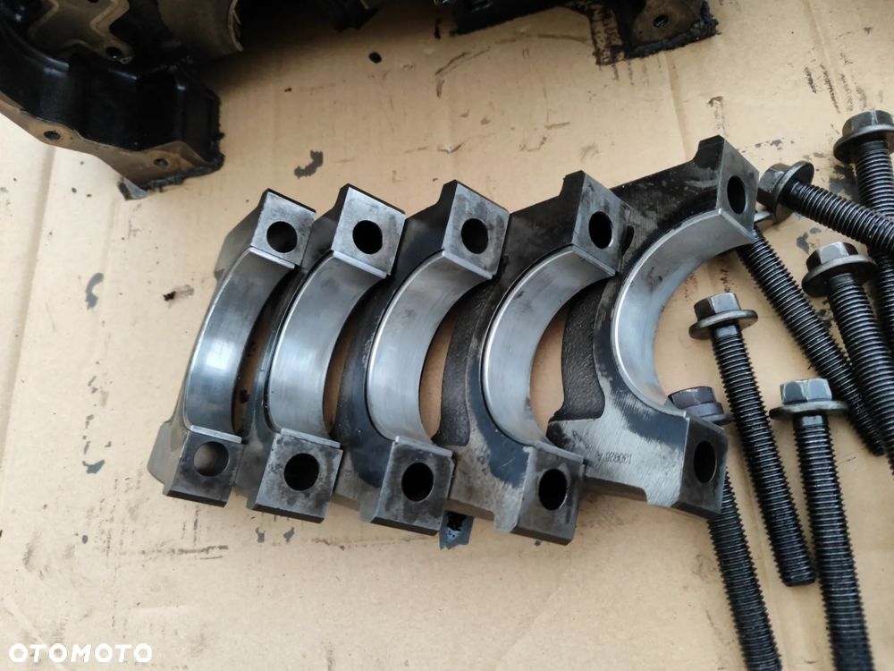 Blok silnika + wał korbowy i tłoki silnika 2.2 HDI Euro 5 130KM do Peugeot Boxer Citroen Jumper II 11-16r Ford Transit Mk7 - 15