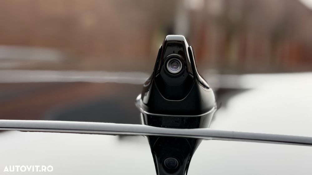 Land Rover Discovery Sport 2.0 D180 R-Dynamic MHEV HSE - 37