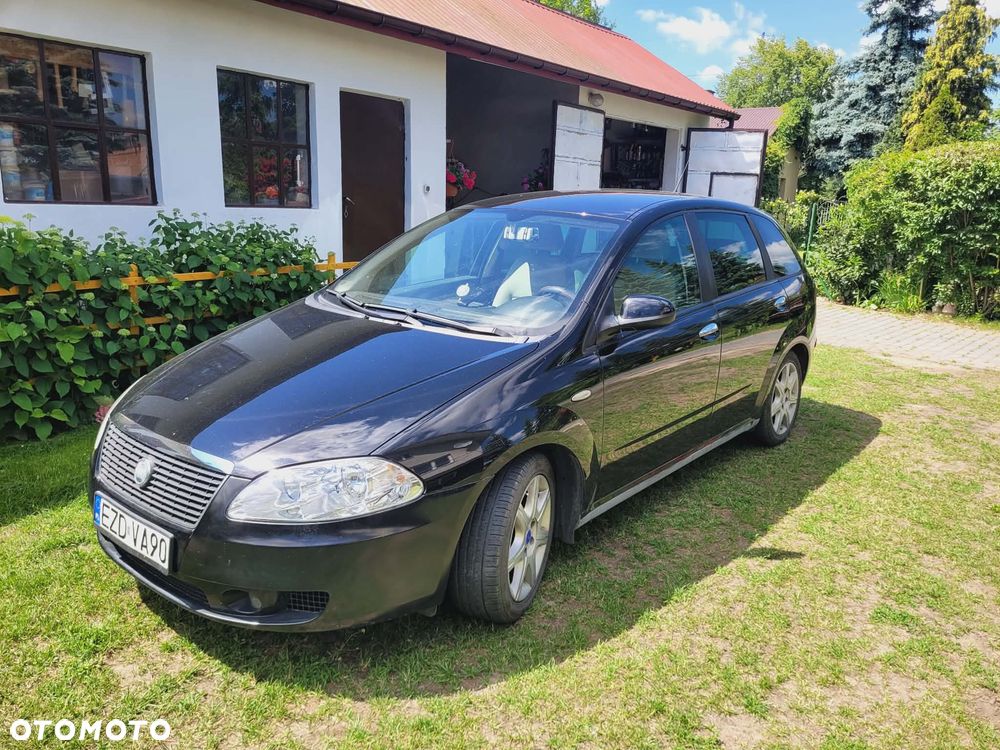 Fiat Croma 1.9 JTD Emotion - 1