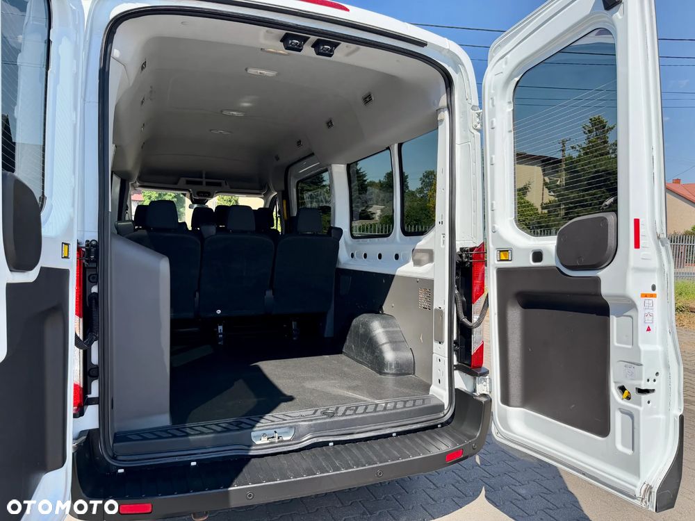 Ford Transit Kombi L3H2 Limited - 28