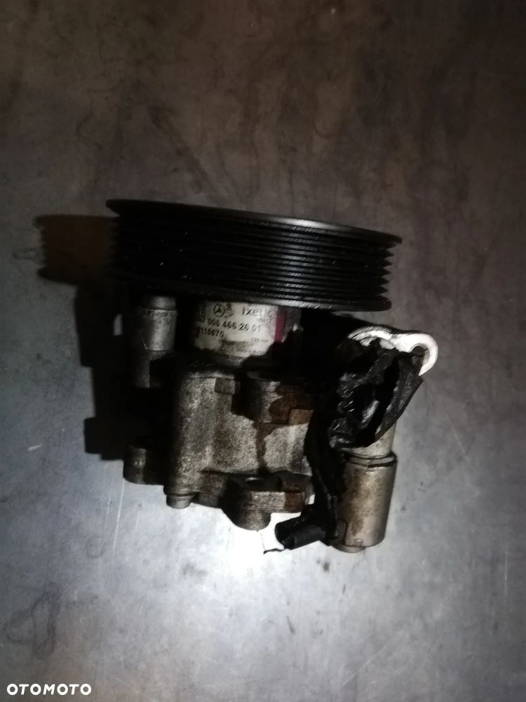MERCEDES W204 POMPA WSPOMAGANIA 0064662601 - 2