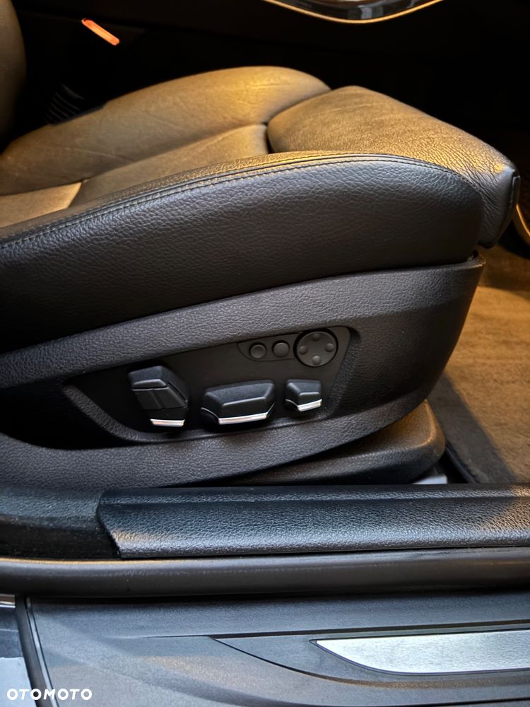 BMW Seria 5 525d xDrive Modern Line - 22