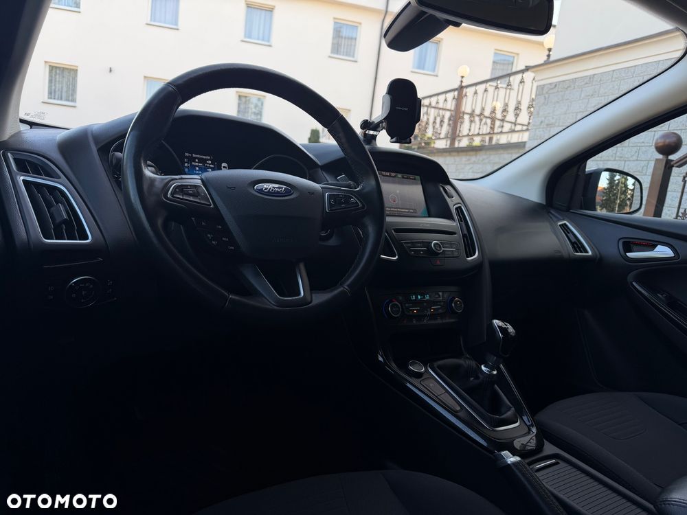Ford Focus 1.5 EcoBoost Start-Stopp-System Business Edition - 31