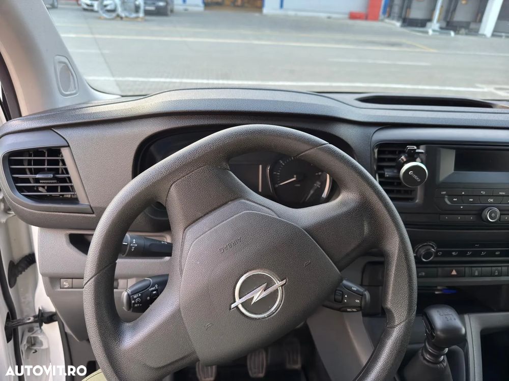 Opel Vivaro - 9