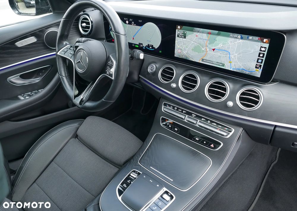 Mercedes-Benz Klasa E 300 9G-TRONIC Night Edition - 20