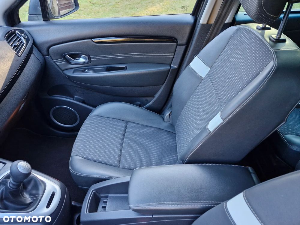 Renault Scenic 1.6 16V 110 Dynamique - 20