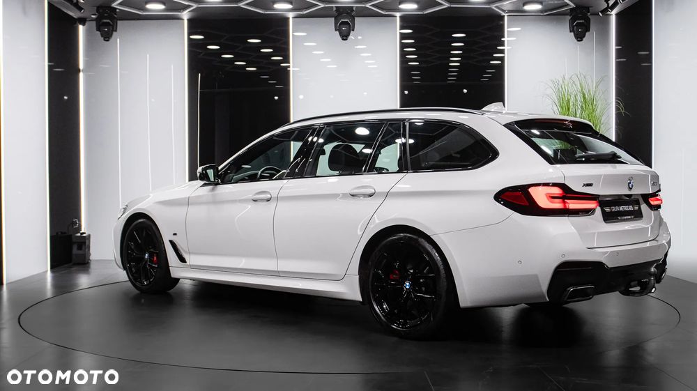 BMW Seria 5 530i xDrive mHEV M Sport sport - 6