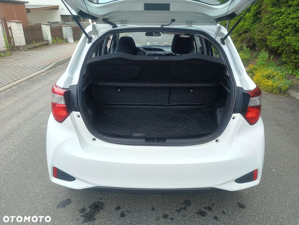 Toyota Yaris 1.5 Premium - 10