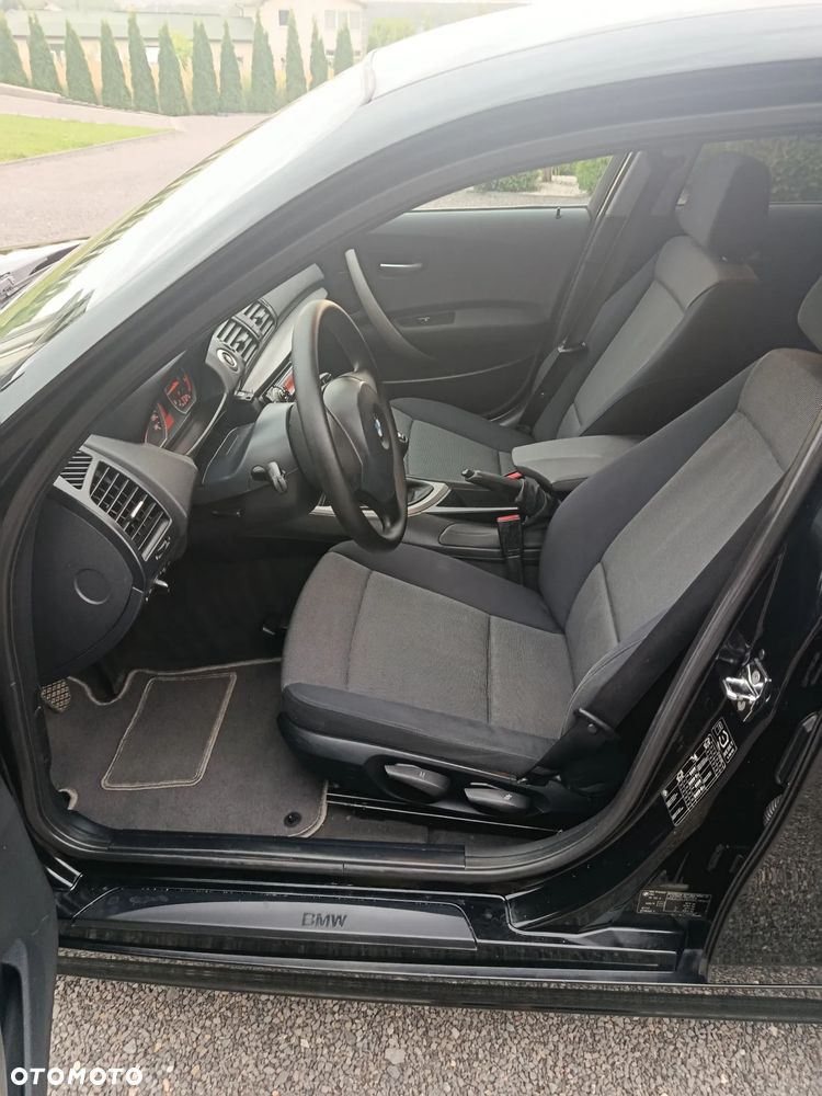 BMW Seria 1 118d - 22