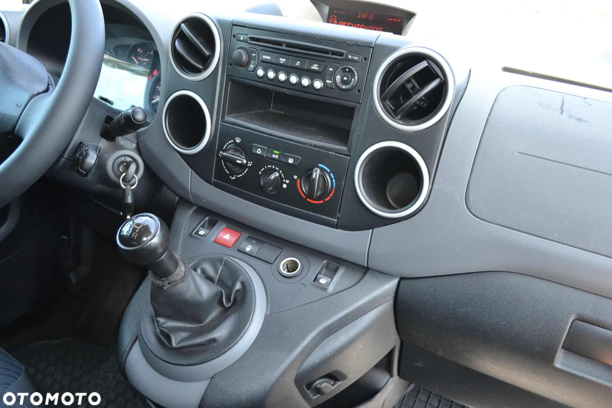 Peugeot Partner 1.6 HDi Presence - 15