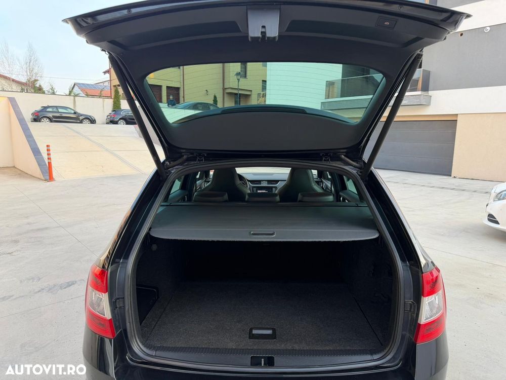 Skoda Octavia 2.0 TDI (Green tec) 4x4 DSG RS - 25