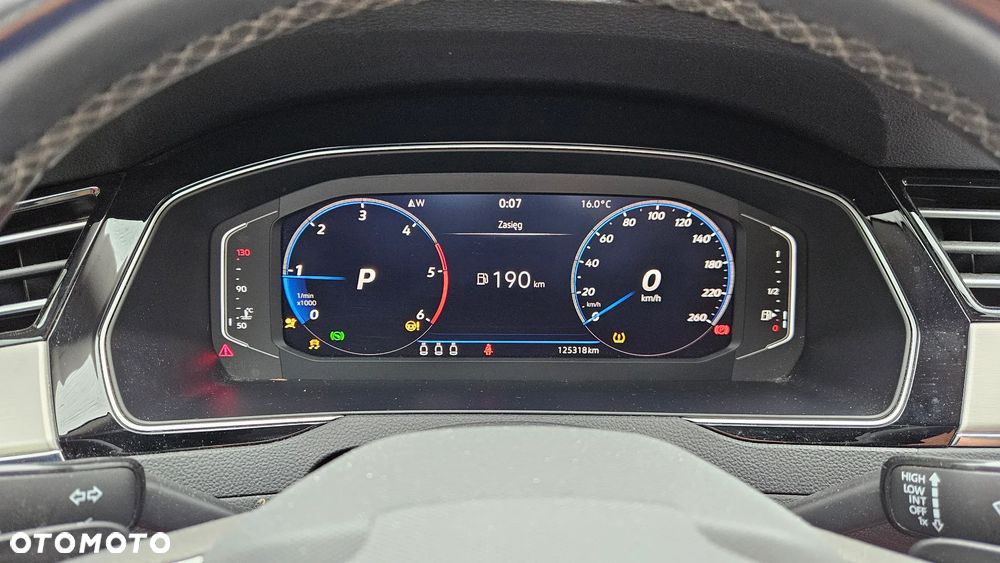 Volkswagen Passat 2.0 TDI SCR DSG Business - 23