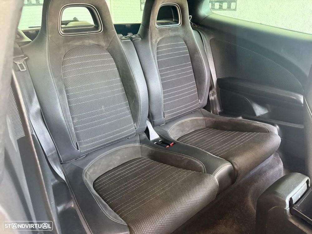 VW Scirocco 2.0 TDI Sport - 13