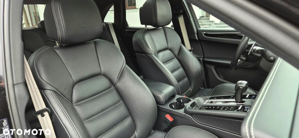 Porsche Macan T - 22