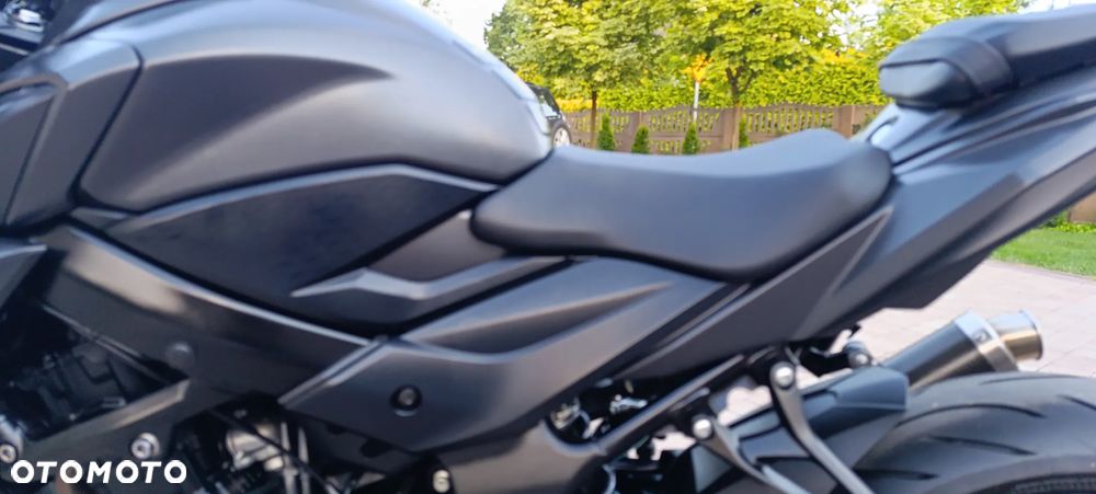 Suzuki GSX - 36