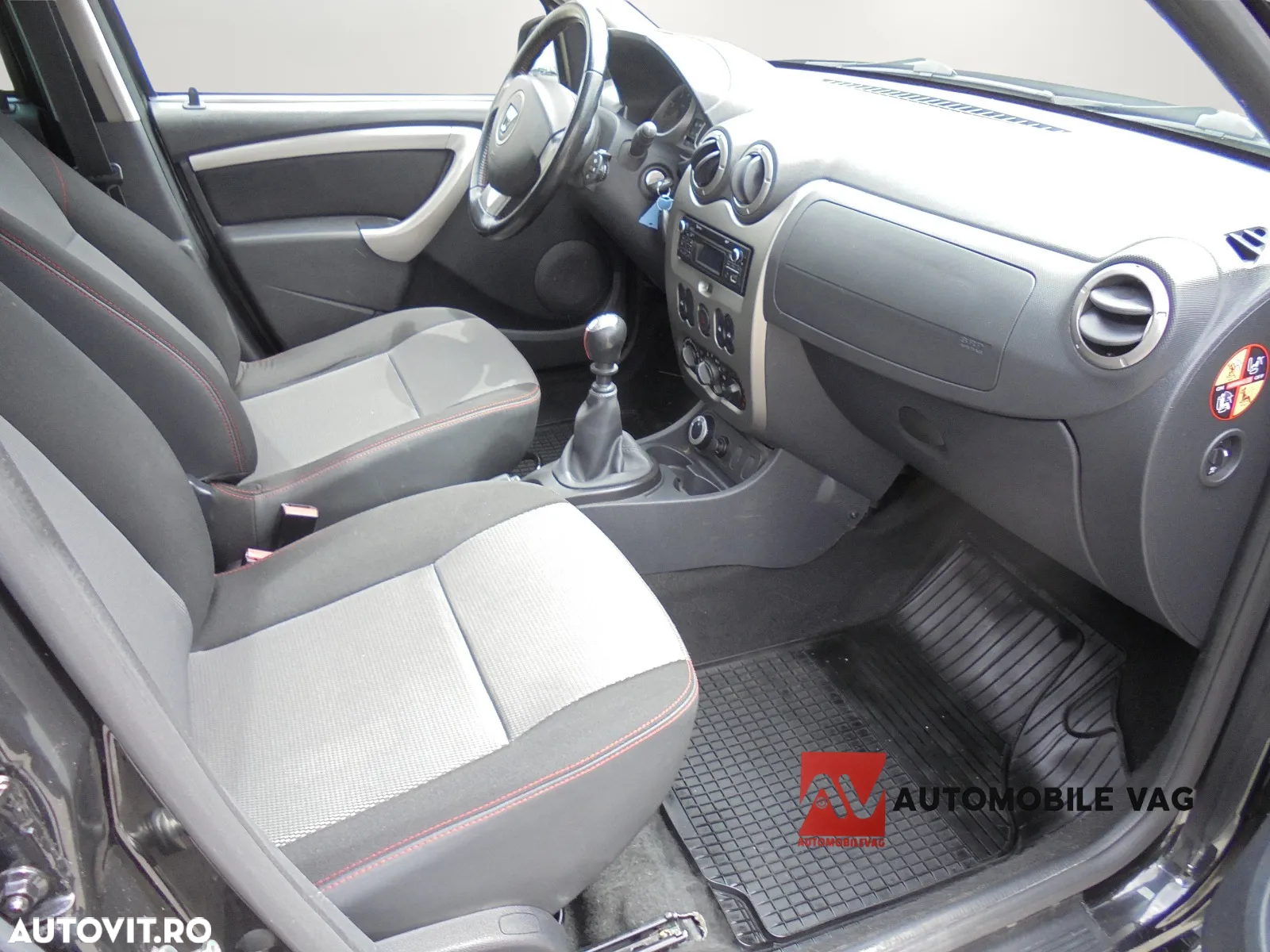 Dacia Duster 1.5 dCi 4x4 Laureate - 9