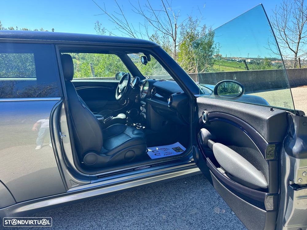 MINI 3 Portas John Cooper Works - 14