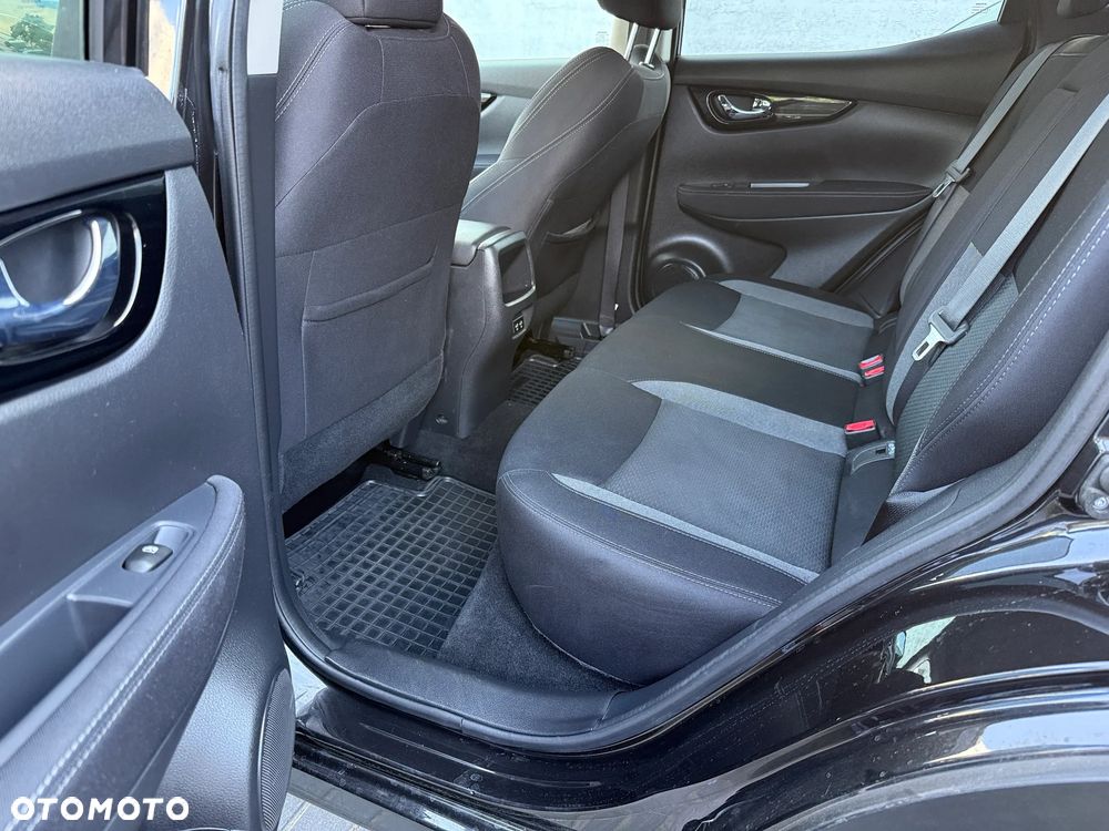 Nissan Qashqai 1.3 DIG-T N-Connecta DCT - 22