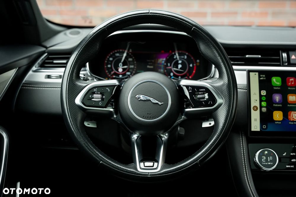 Jaguar F-Pace D200 AWD R-Dynamic HSE - 29