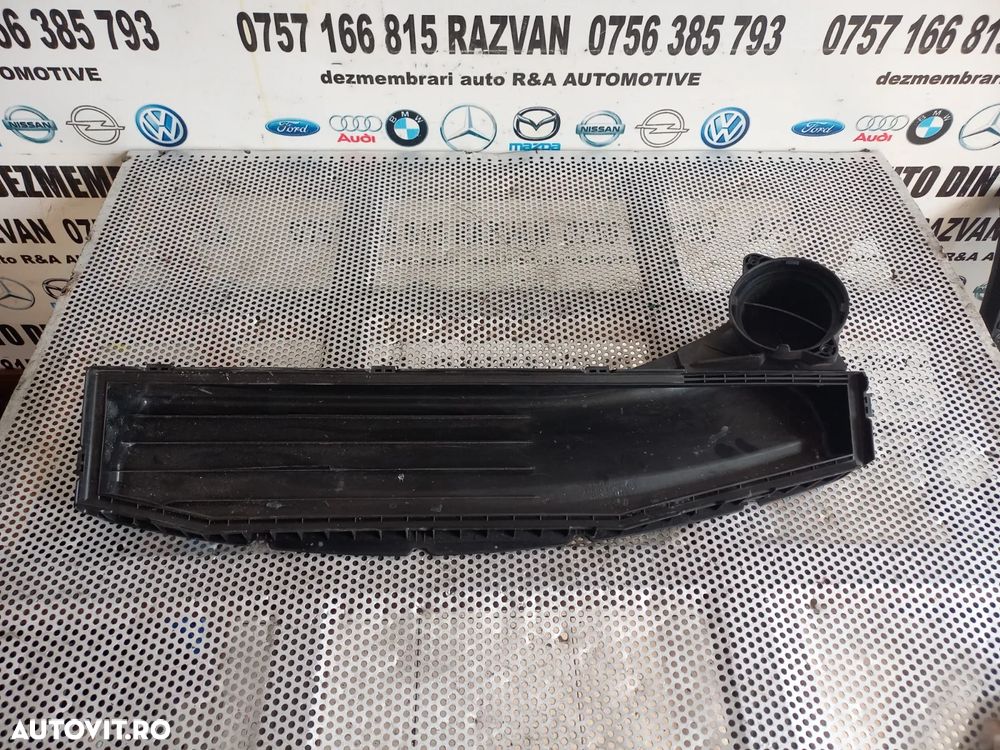 Capac Carcasa Filtru Aer Bmw X3 E83 2.0 D N47 Dezmembrez Bmw X3 E83 LCI Facelift 2.0 D Manual N47 1 - 6