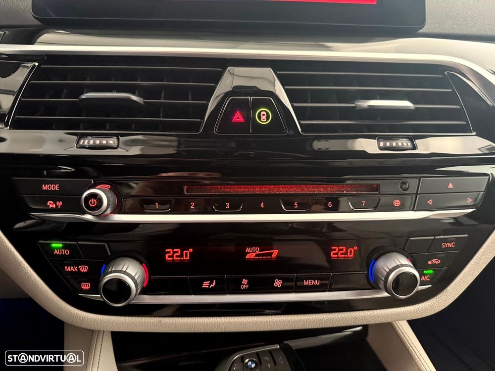 BMW 520 d Line Luxury Auto - 40