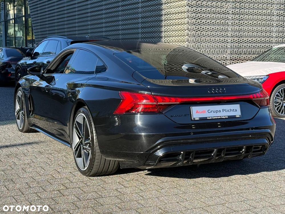 Audi e-tron GT - 11