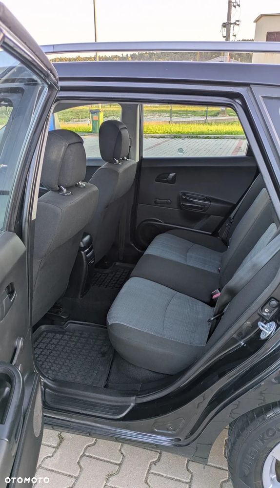 Kia Ceed Cee'd 1.6 Crdi Comfort + - 6