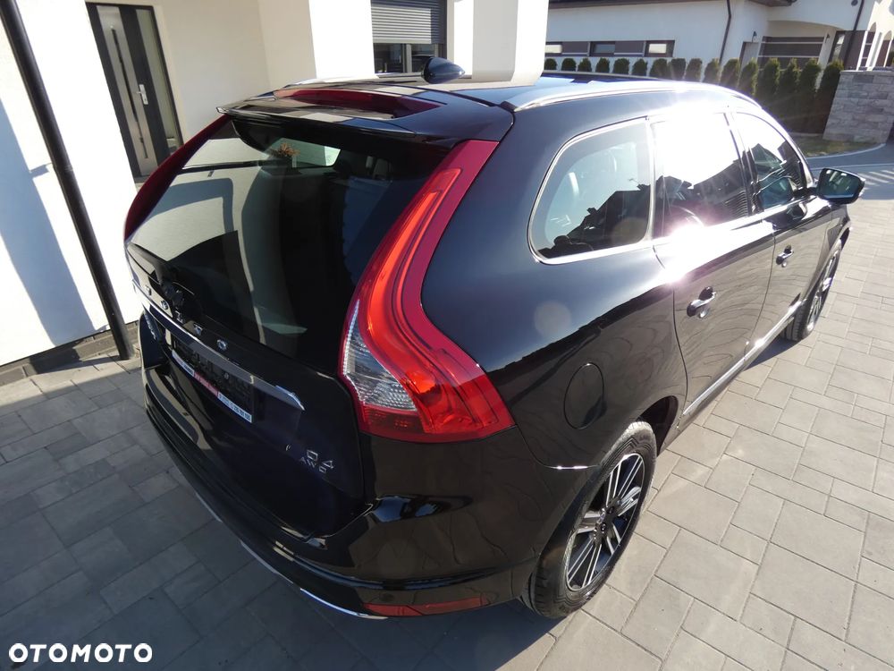 Volvo XC 60 D5 AWD Geartronic Summum - 9