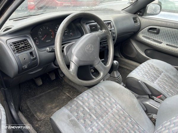 Para Peças Toyota Corolla (_E10_) - 5