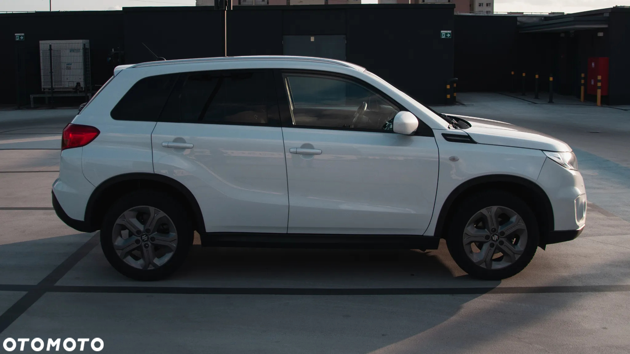 Suzuki Vitara 1.6 Premium 2WD - 16