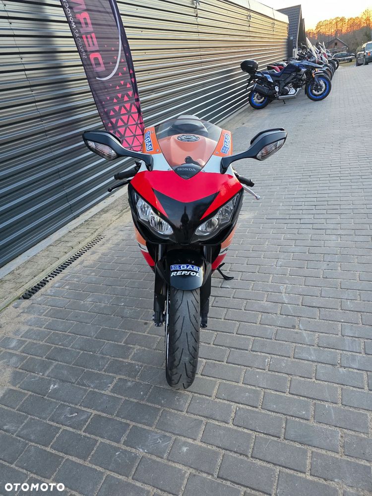 Honda CBR - 29