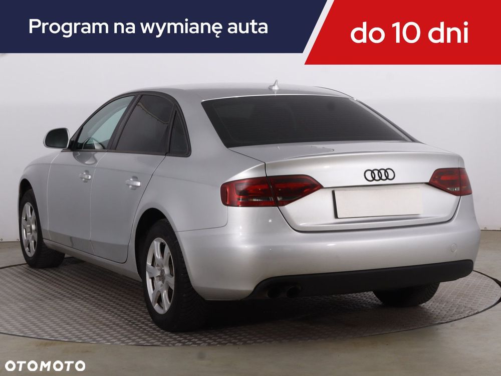 Audi A4 Limousine - 6