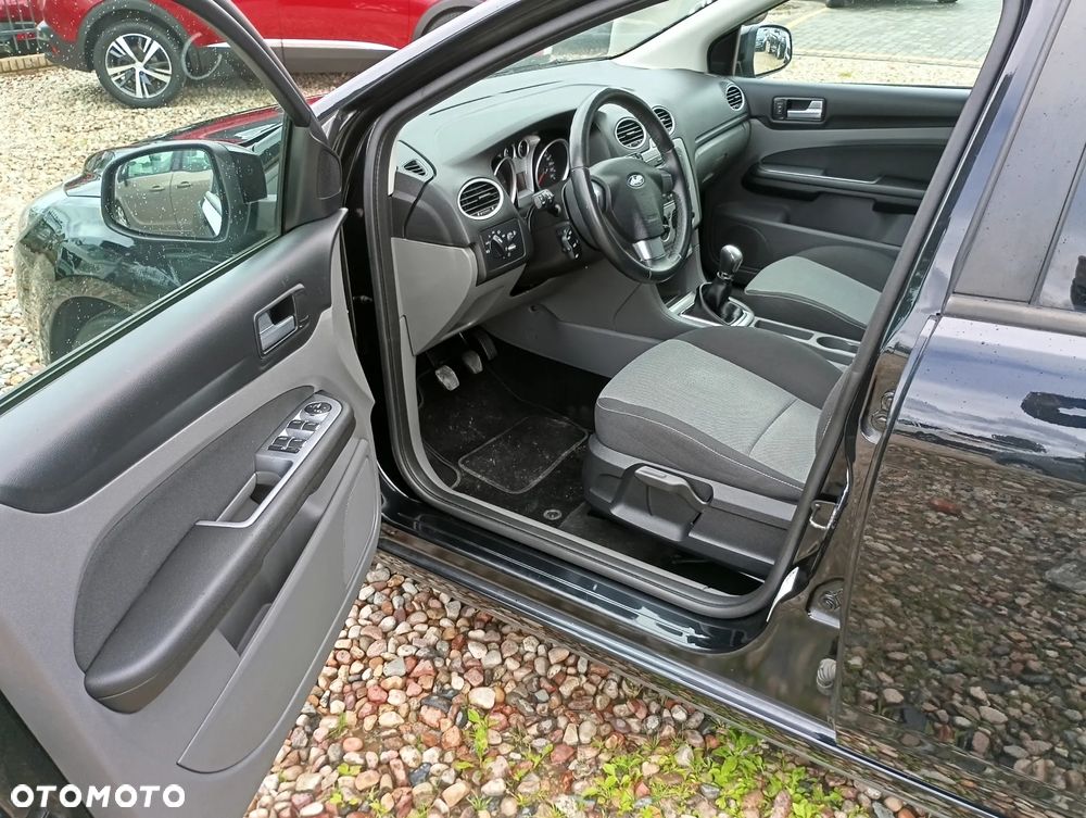 Ford Focus 1.6 TDCi Titanium ECOnetic - 16